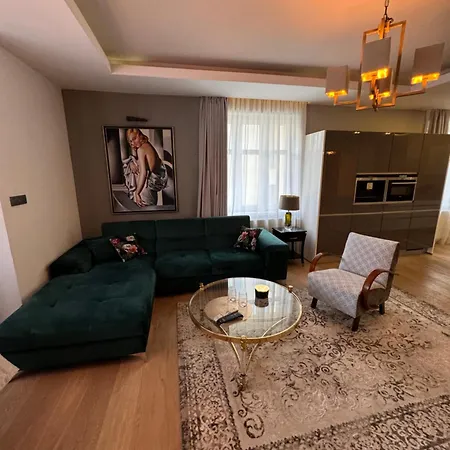 Beautiful With A View Of Castle Apartman *