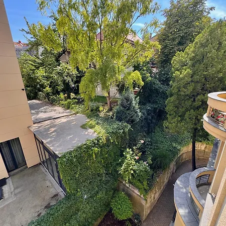 Beautiful With A View Of Castle Apartamento