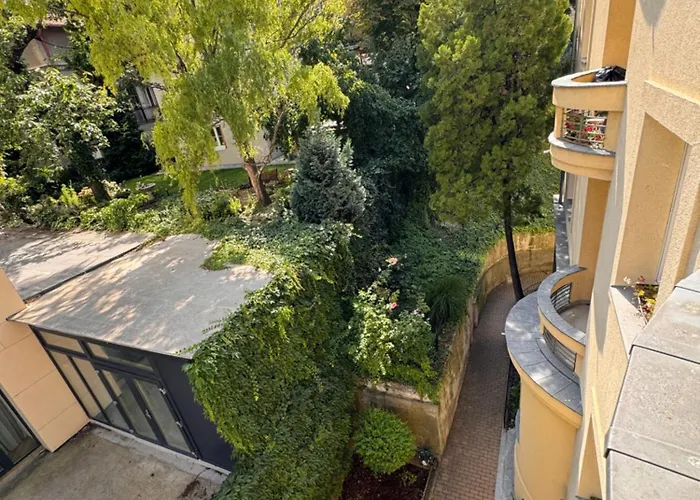 Beautiful With A View Of Castle * 브라티슬라바